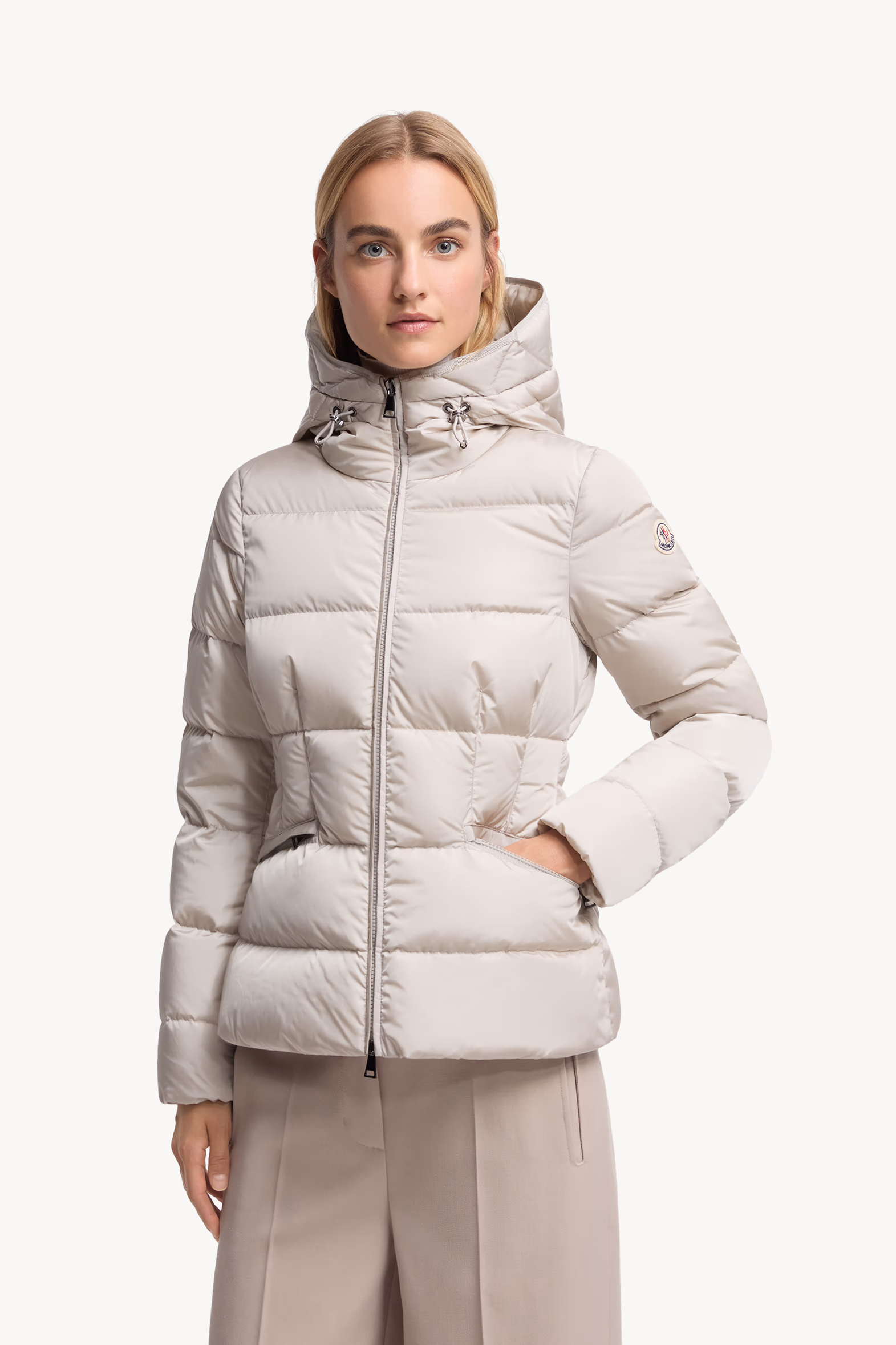 Plumífero corto con capucha Avoce Mujer Beige Moncler 3